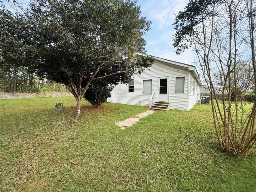 295 Ross Road - Photo 1