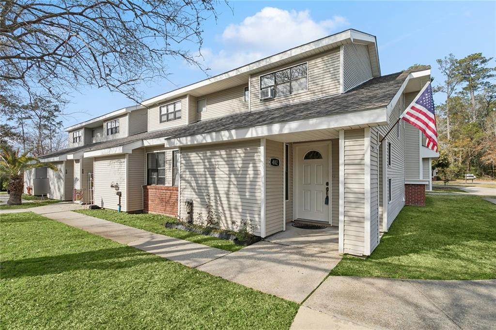 402 Cedarwood Drive - Photo 1