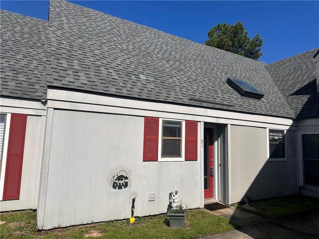 51 Hollycrest Boulevard - Photo 1