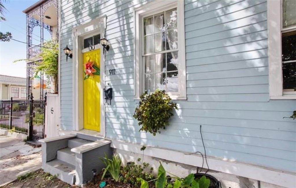 911 Race Street - Photo 1