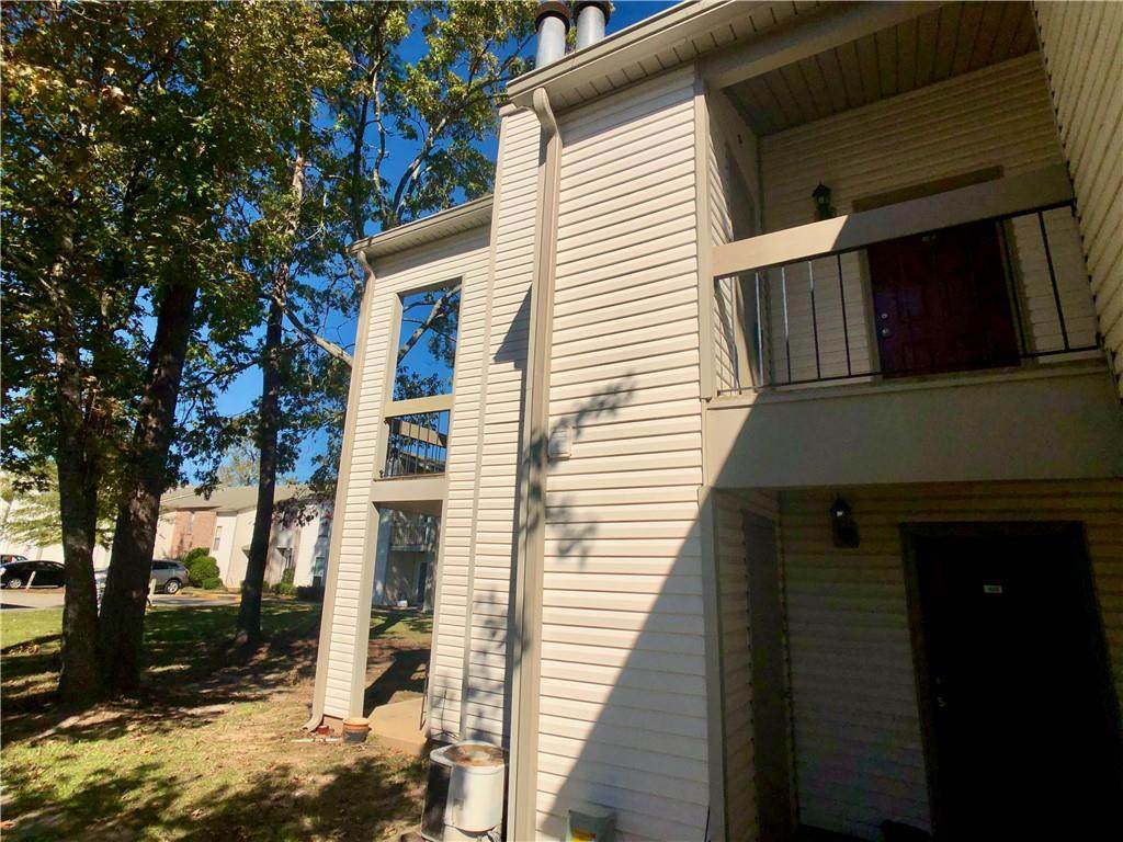 410 Parkview Boulevard - Photo 1