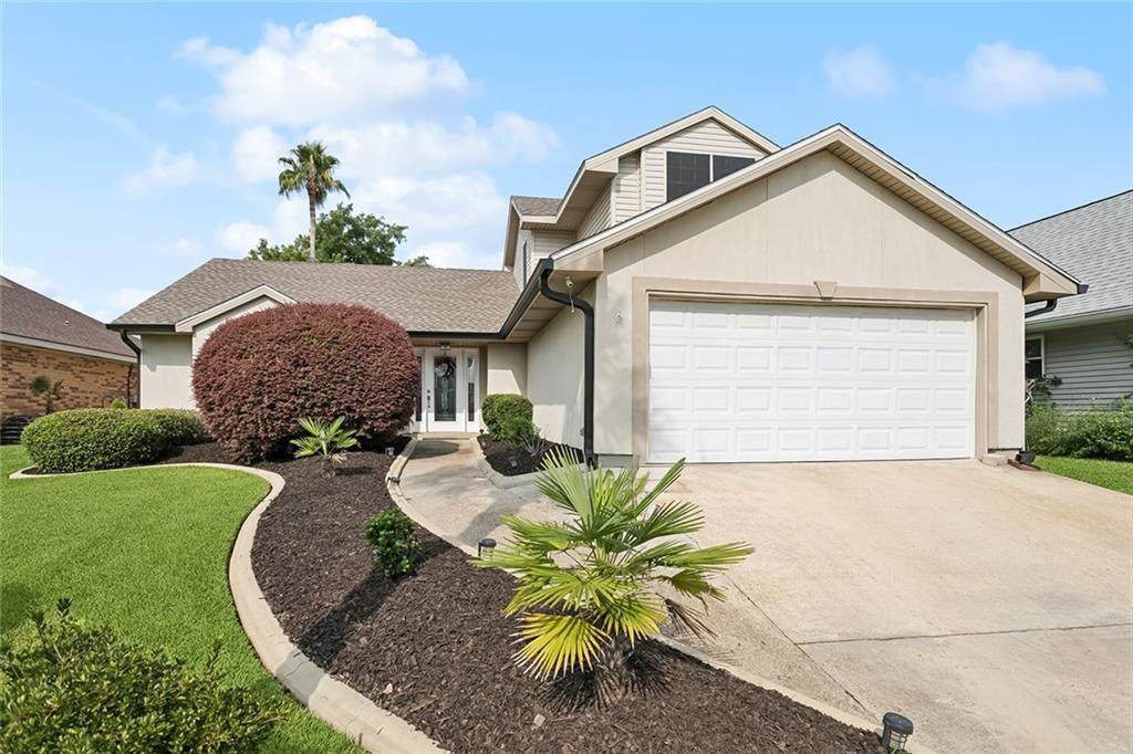 110 Southern Star Place - Photo 1