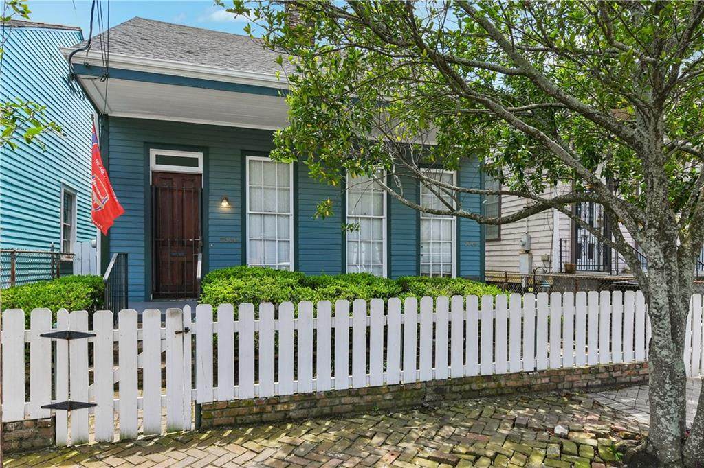 2366 68 Chippewa Street - Photo 1