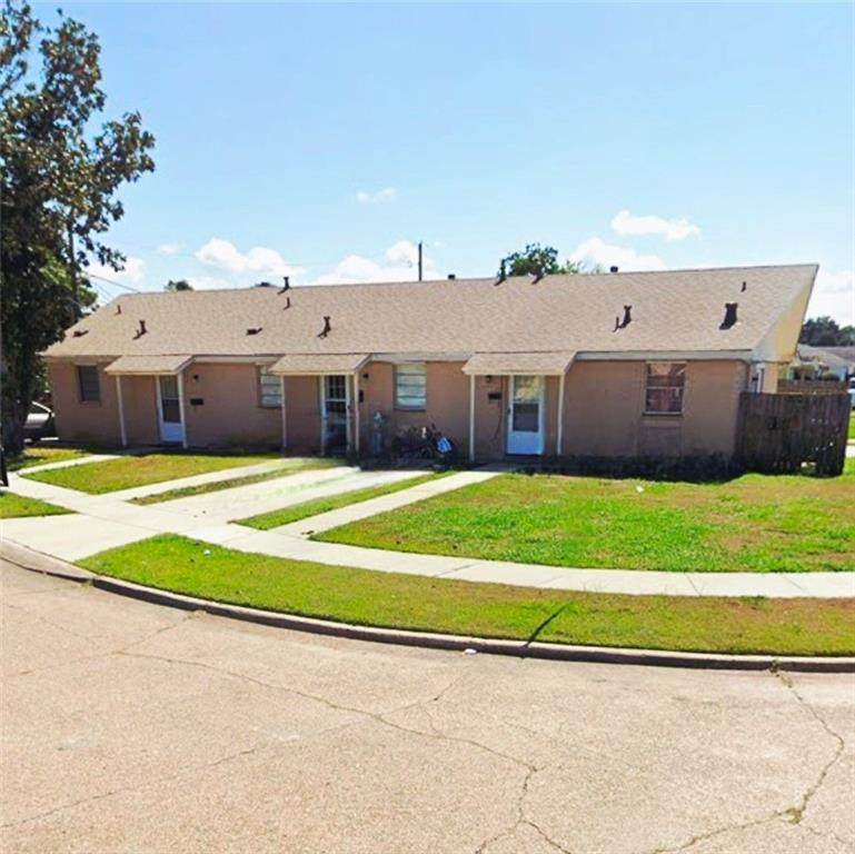 2729 Longwood Drive - Photo 1