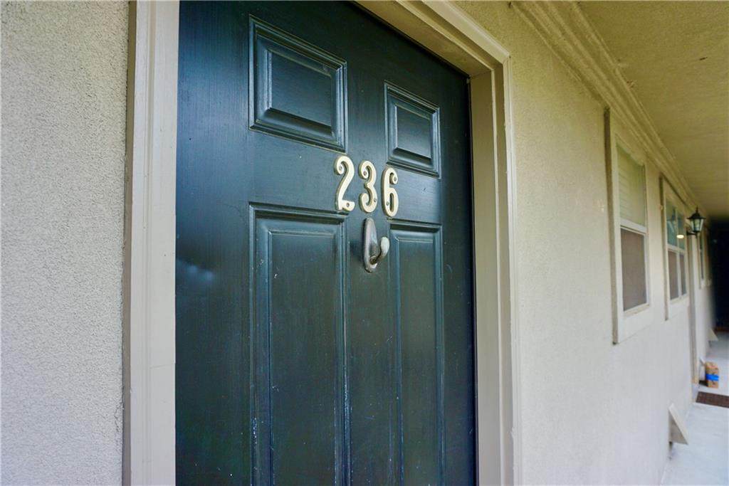 1290 Park Boulevard - Photo 1