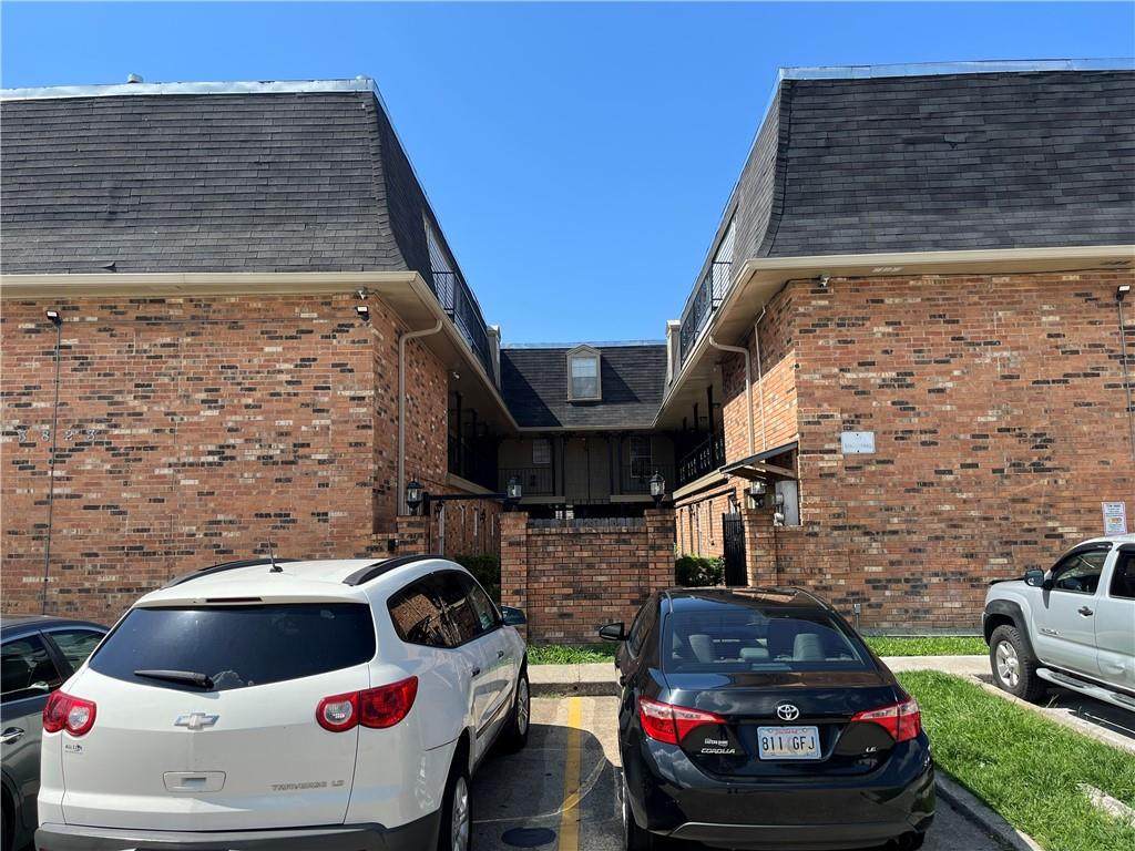 3821 Ridgelake Drive - Photo 1