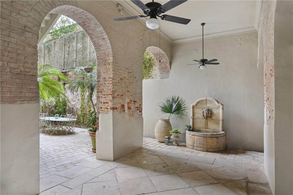https://bt-photos.global.ssl.fastly.net/neworleans/orig_boomver_1_2545269-2.jpg