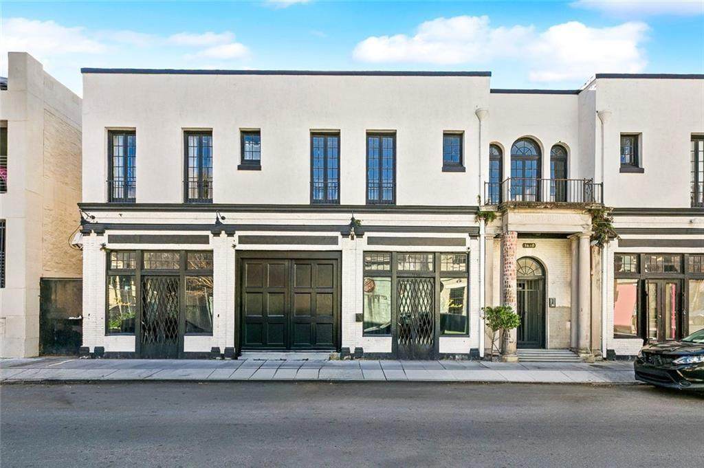 1638 Clio Street - Photo 1