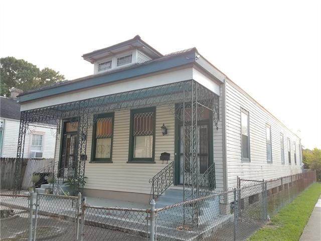 1838 Dante Street - Photo 1