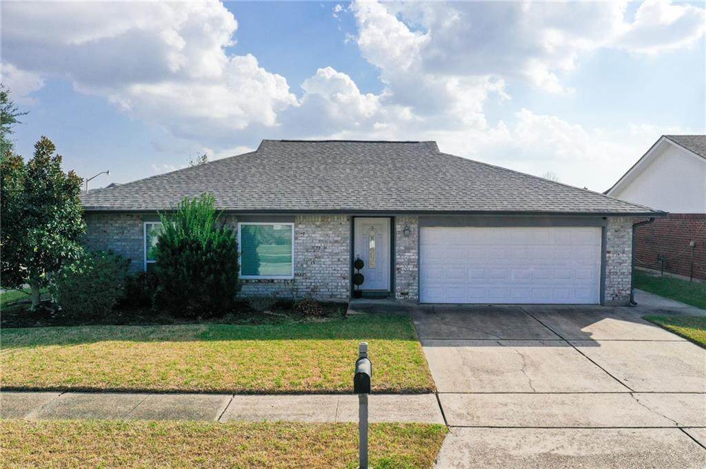 2701 Chenier Street - Photo 1