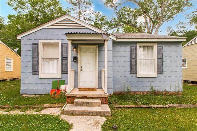 204 Clark Street - Photo 1