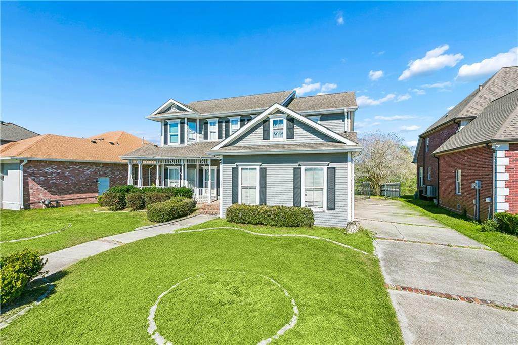 140 Pinehurst Court - Photo 1