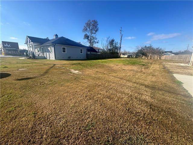 8572 Jefferson Highway - Photo 1