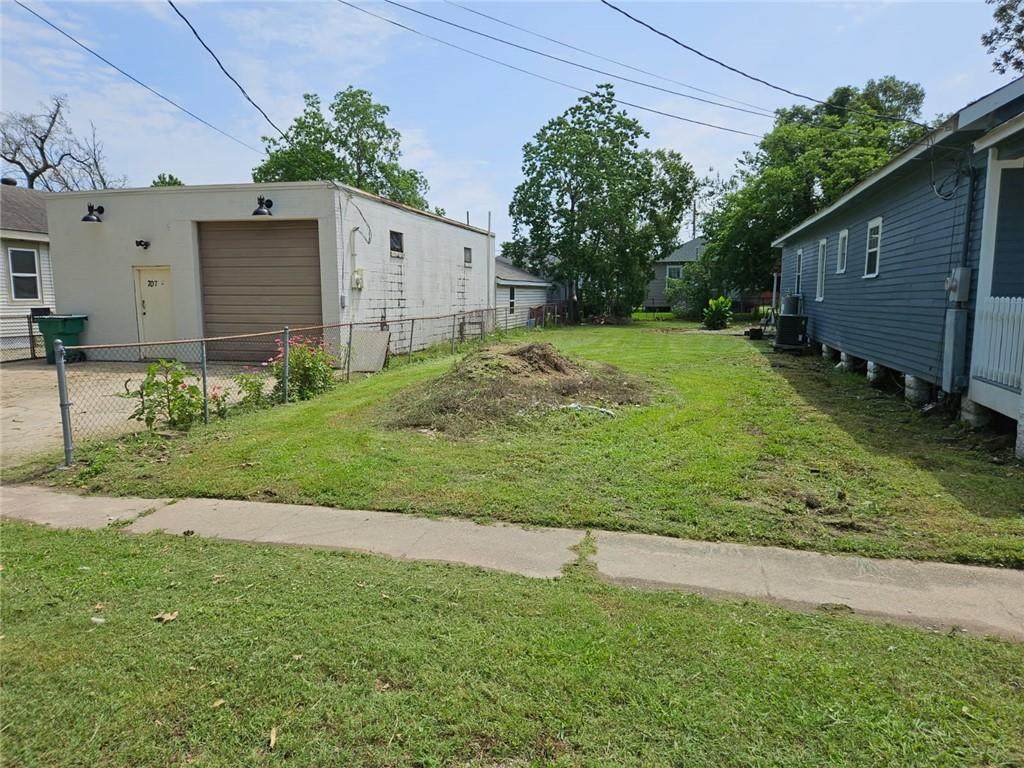 707 Ave A Avenue - Photo 1