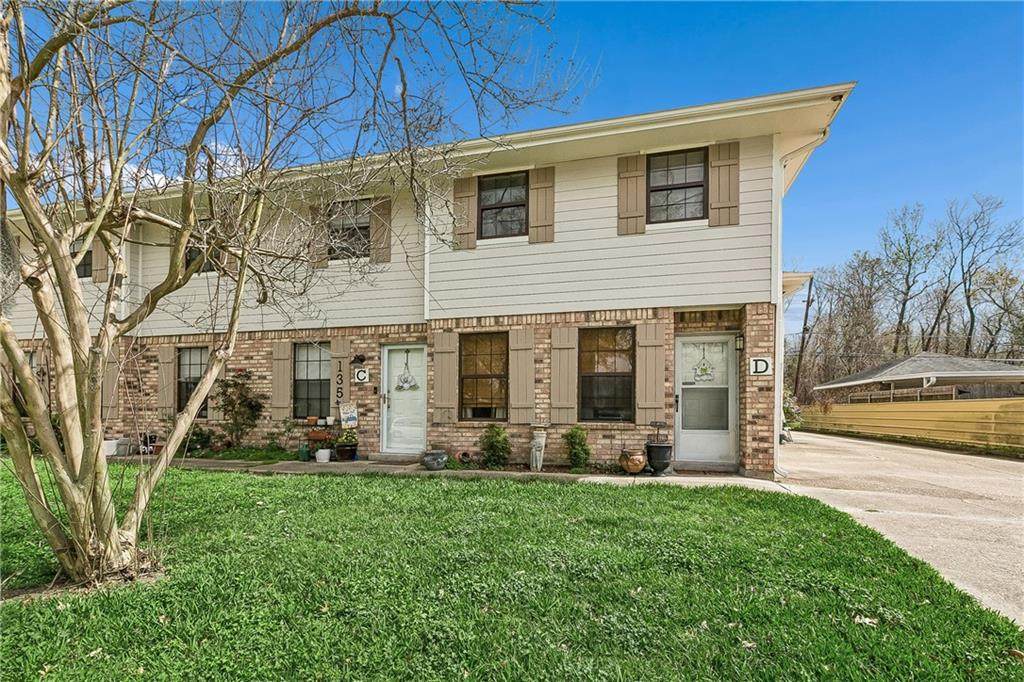 135 Lakewood Drive - Photo 1