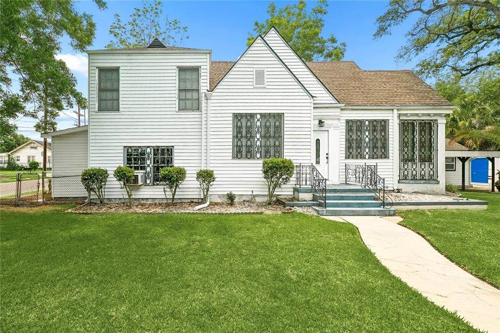 2410 Gentilly Boulevard - Photo 1