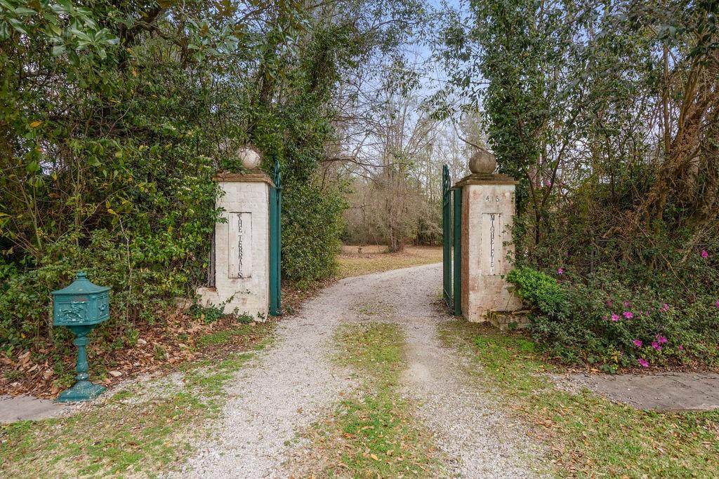 https://bt-photos.global.ssl.fastly.net/neworleans/orig_boomver_1_2546651-2.jpg