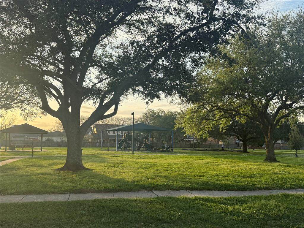 https://bt-photos.global.ssl.fastly.net/neworleans/orig_boomver_1_2546741-2.jpg
