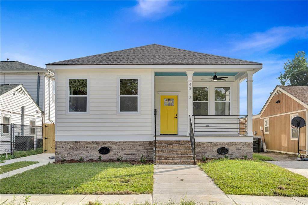 4313 Randolph Avenue - Photo 1