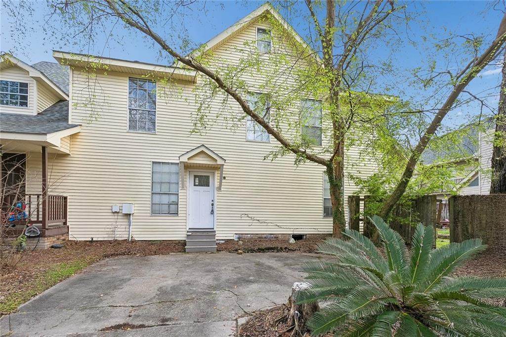 112 Napoleon Avenue - Photo 1