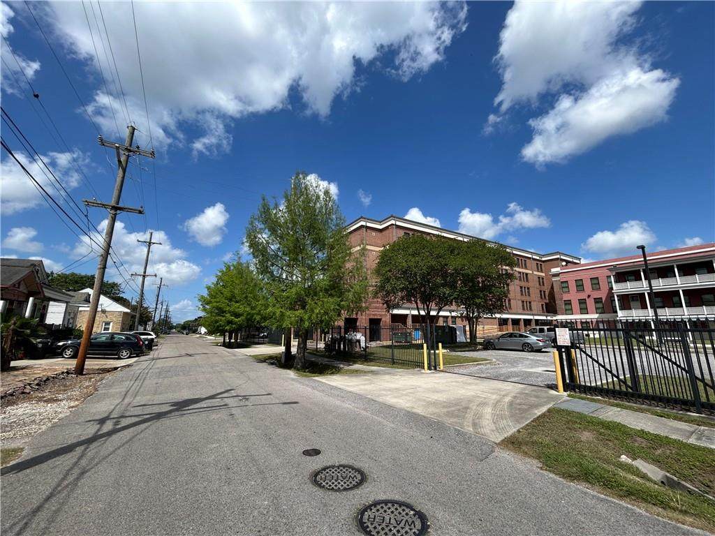 https://bt-photos.global.ssl.fastly.net/neworleans/orig_boomver_1_2547092-2.jpg