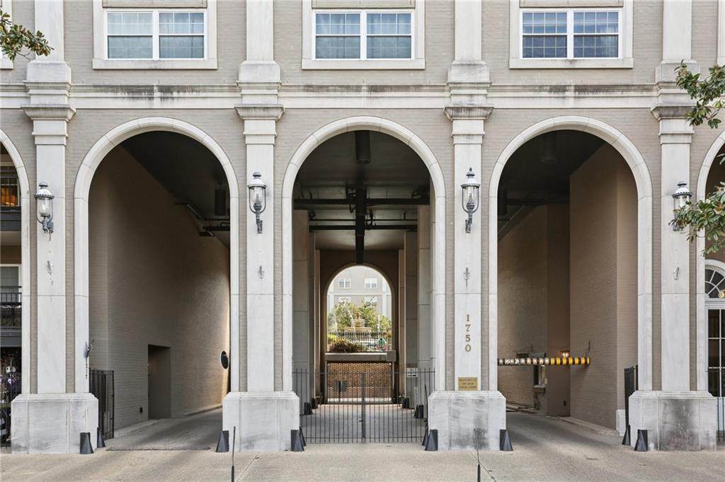 1750 St Charles Avenue - Photo 1