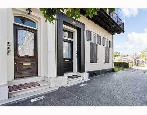 1404 Prytania Street - Photo 1