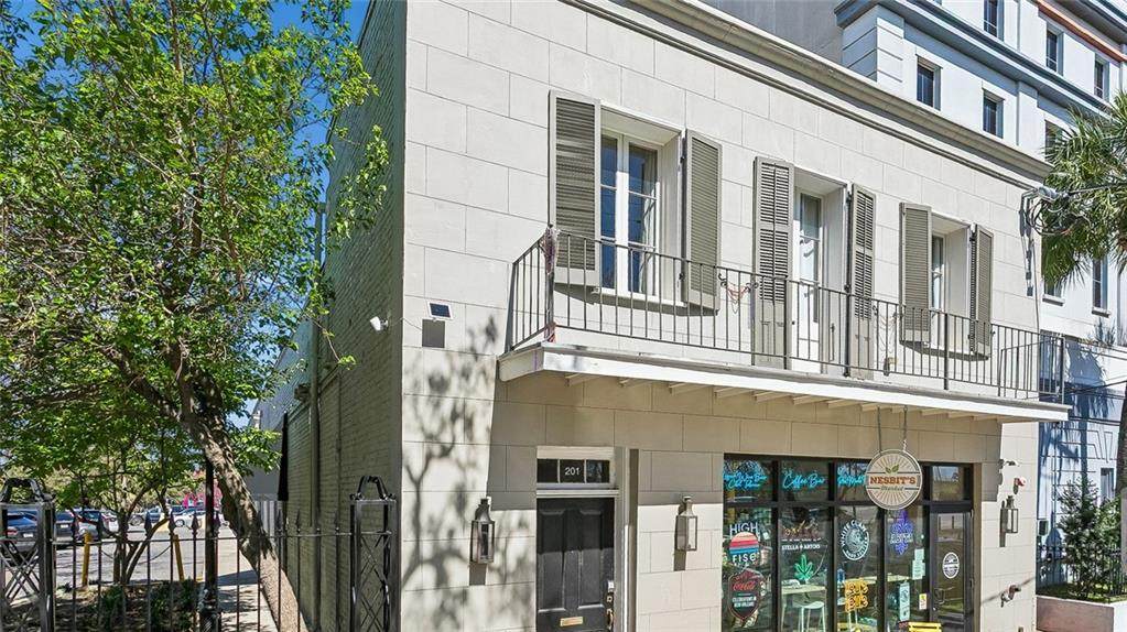427 Esplanade Avenue - Photo 1