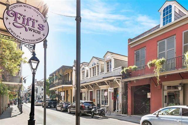 931 Royal Street - Photo 1