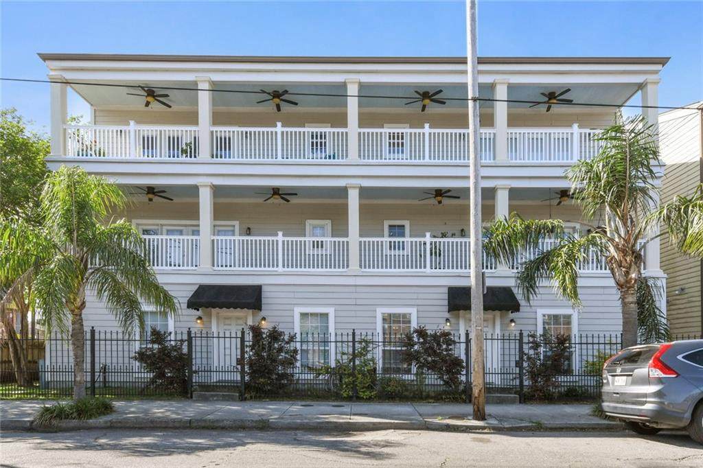 3205 Carondelet Street - Photo 1