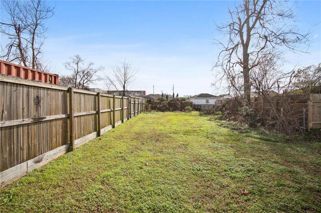 2318 Vienna Street - Photo 1