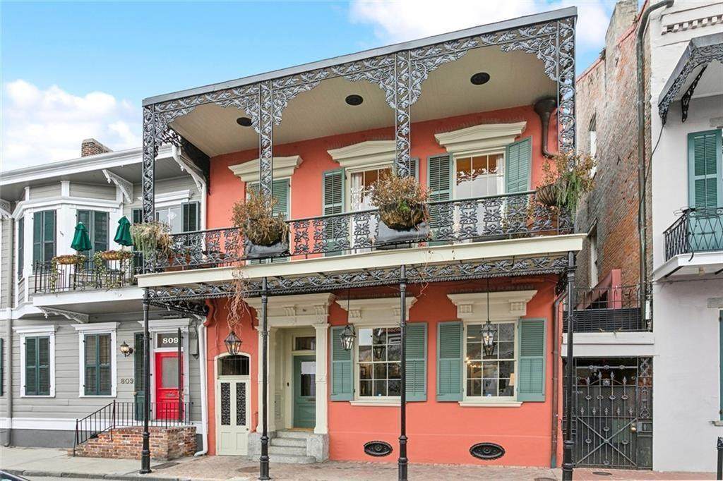 811 Burgundy Street - Photo 1