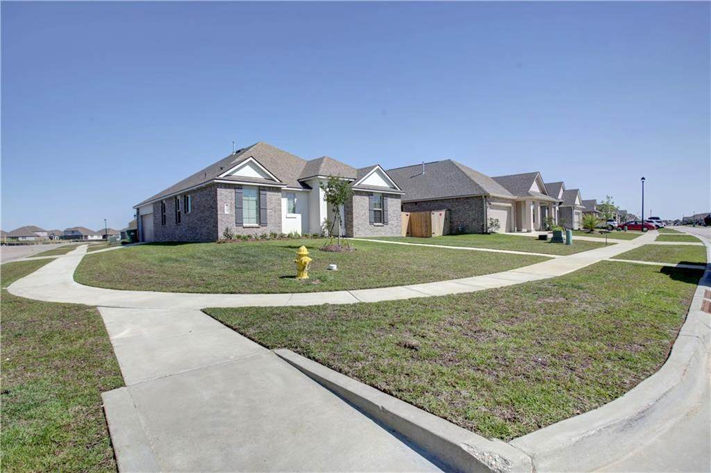 https://bt-photos.global.ssl.fastly.net/neworleans/orig_boomver_1_2548423-2.jpg