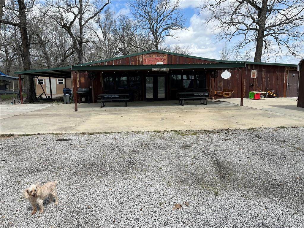 900 Pin Oak Road - Photo 1