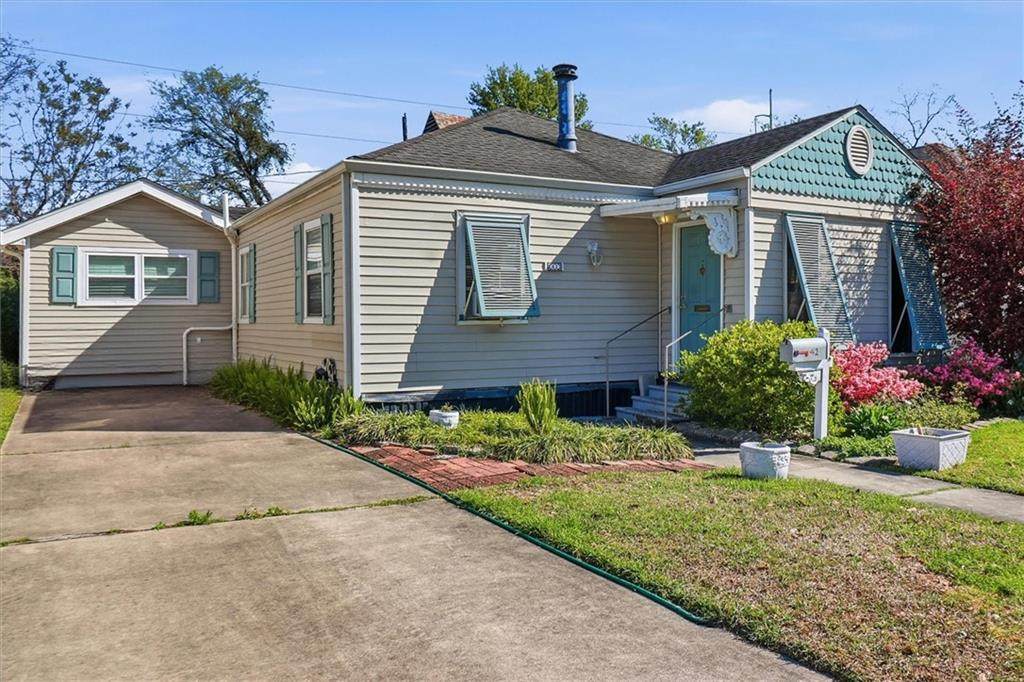 42 Davis Boulevard - Photo 1