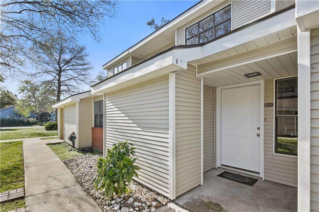 414 Cedarwood Drive - Photo 1