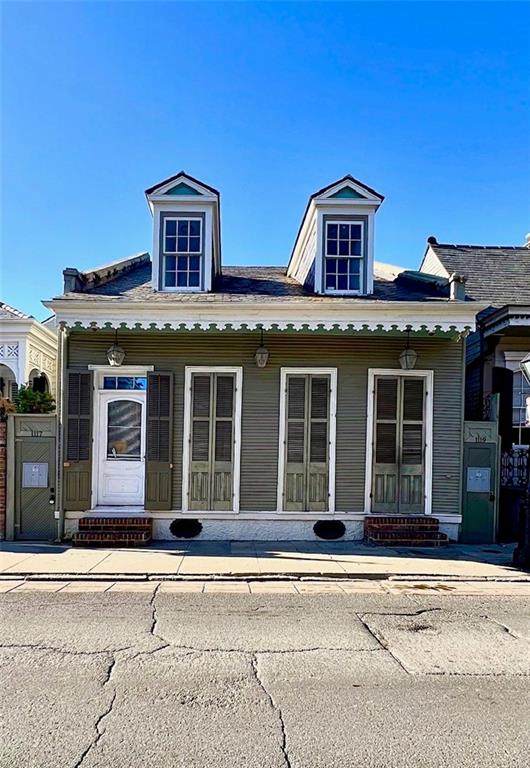 1117 Bourbon Street - Photo 1