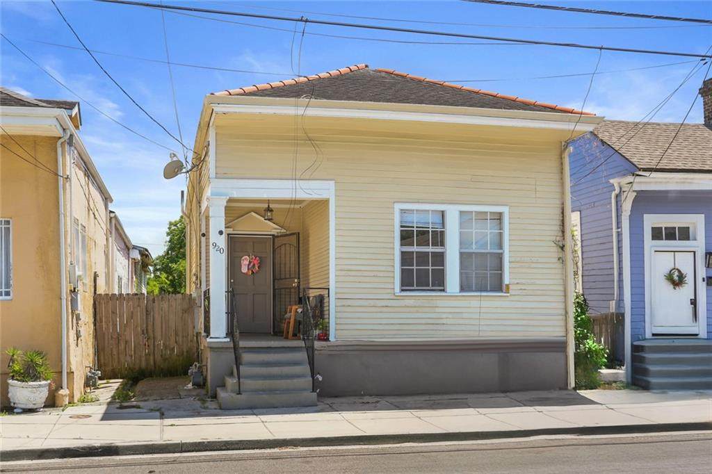 920 Prieur Street - Photo 1