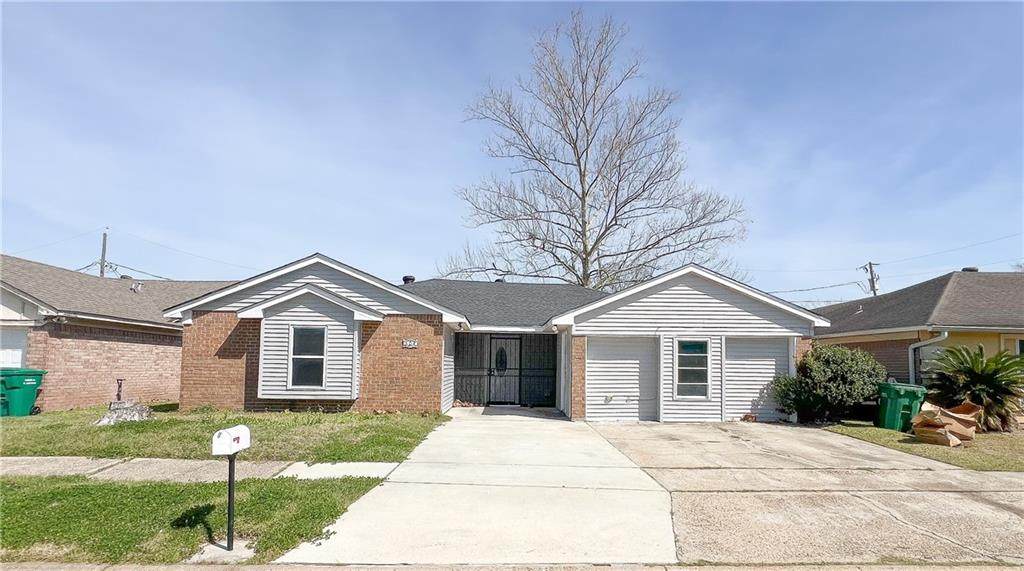 504 St. Andrews Boulevard - Photo 1