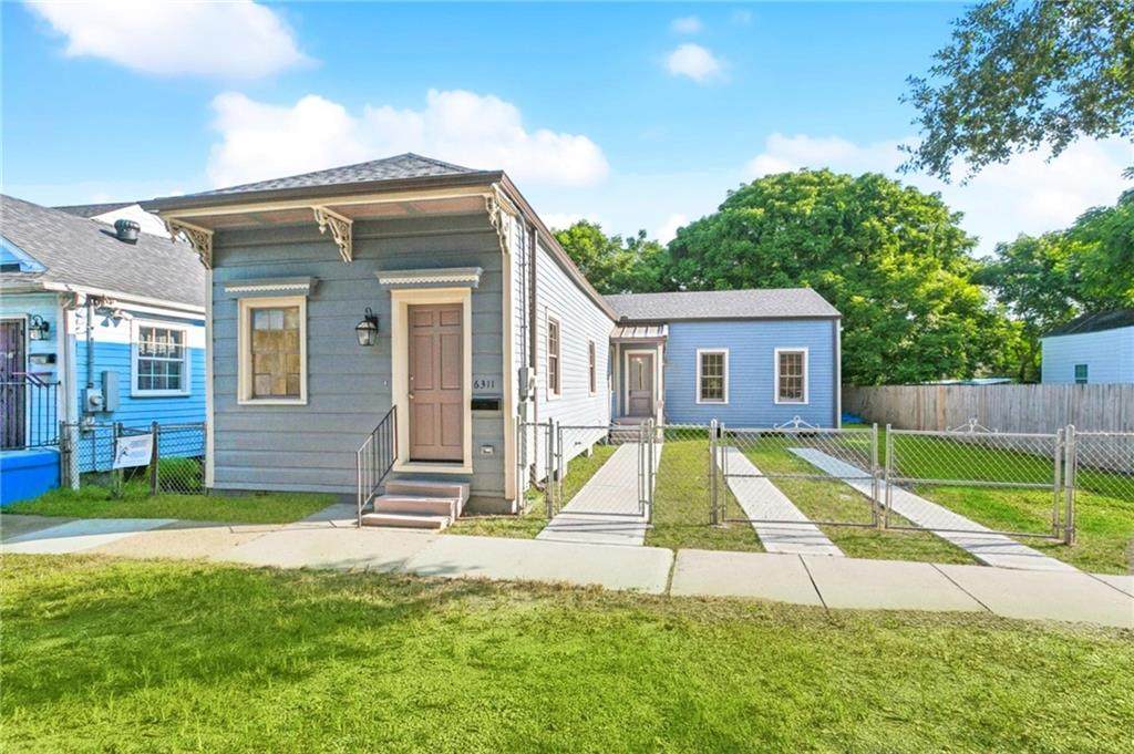 6311 Dauphine Street - Photo 1