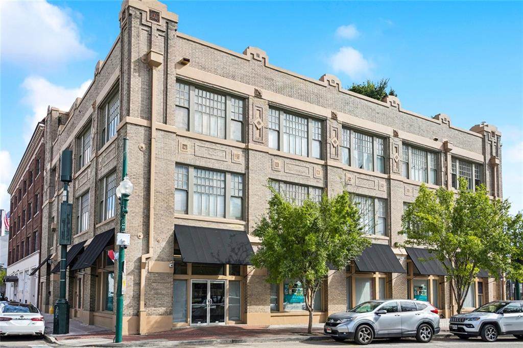 1000 St Charles Avenue - Photo 1