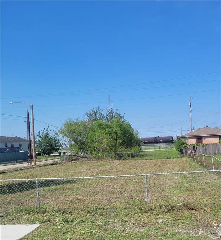 3037 Laussat Place - Photo 1