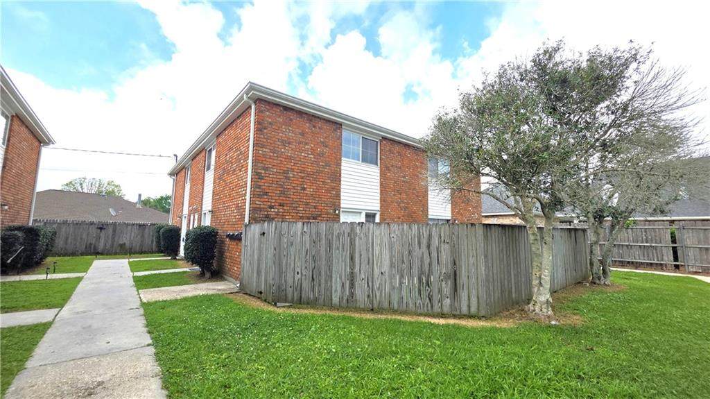 223 Melvyn Drive - Photo 1