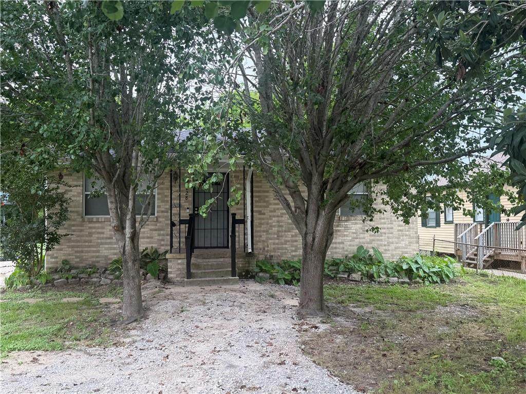 4828 Eastview Drive - Photo 1