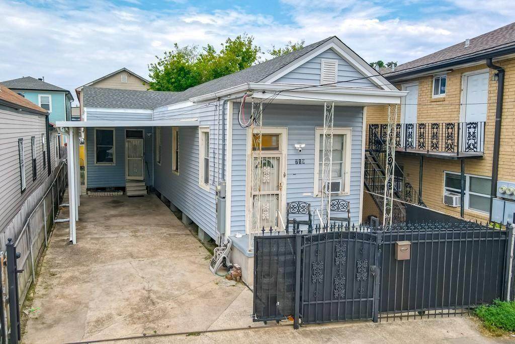 719 Salcedo Street - Photo 1
