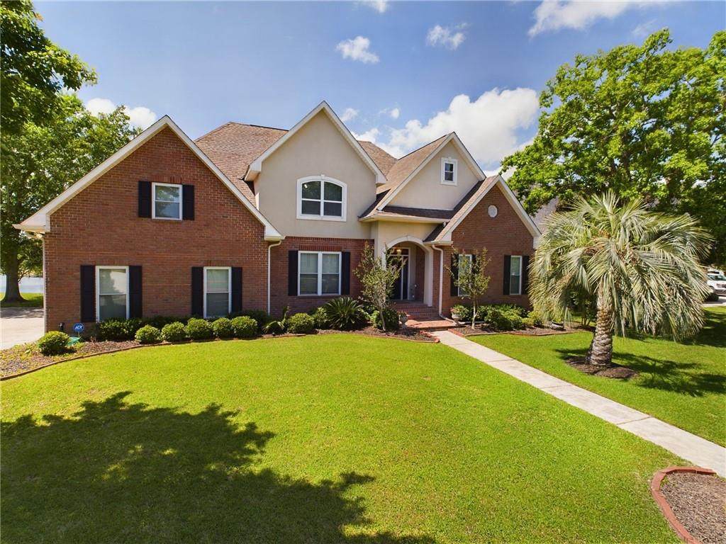 44 Oak Tree Drive - Photo 1