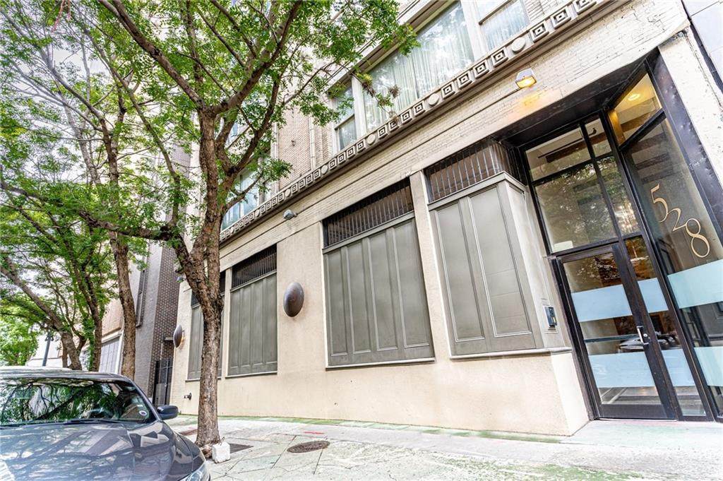 528 Baronne Street - Photo 1