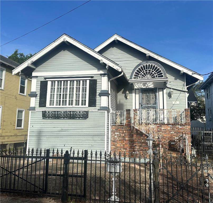 1914 Broadway Street - Photo 1
