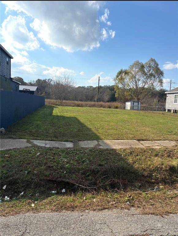6708 Deanne Street - Photo 1