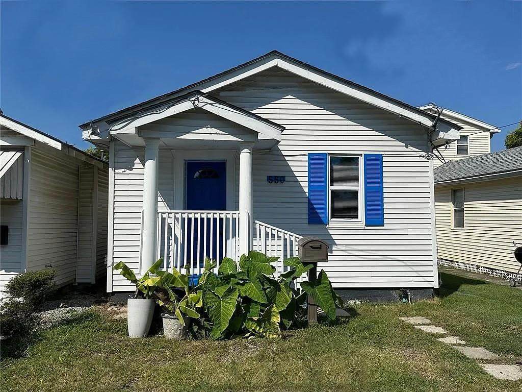 550 Brown Street - Photo 1